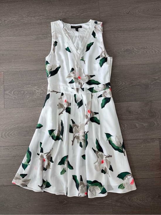 Banana Republic Dresses & Skirts - Banana republic White Floral Fit-and-Flare Dress wedding reception party 00 XXS